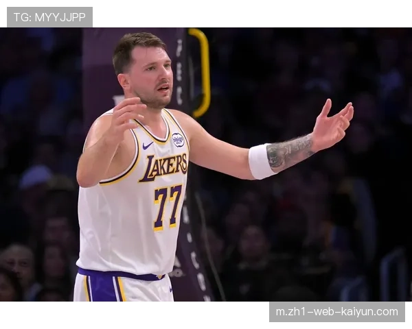 独行侠官推赛后怒斥判罚不公 东契奇准三双仍难阻湖人逆转