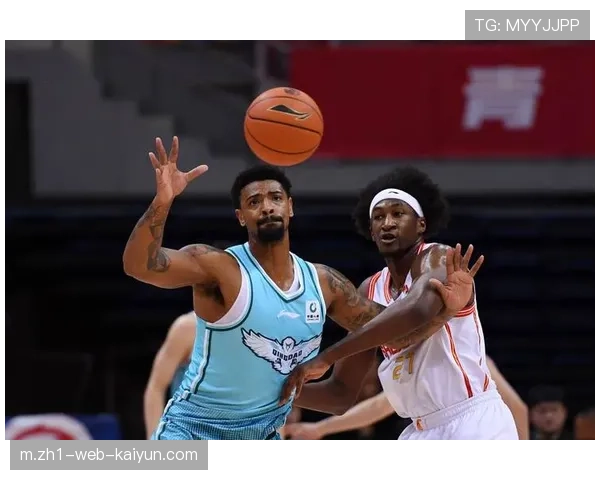 深圳马可波罗内外结合战术成熟,萨林杰坐镇内线保障进攻多样性 深圳马可波罗内外结合战术成熟,萨林杰坐镇内线保障进攻多样性